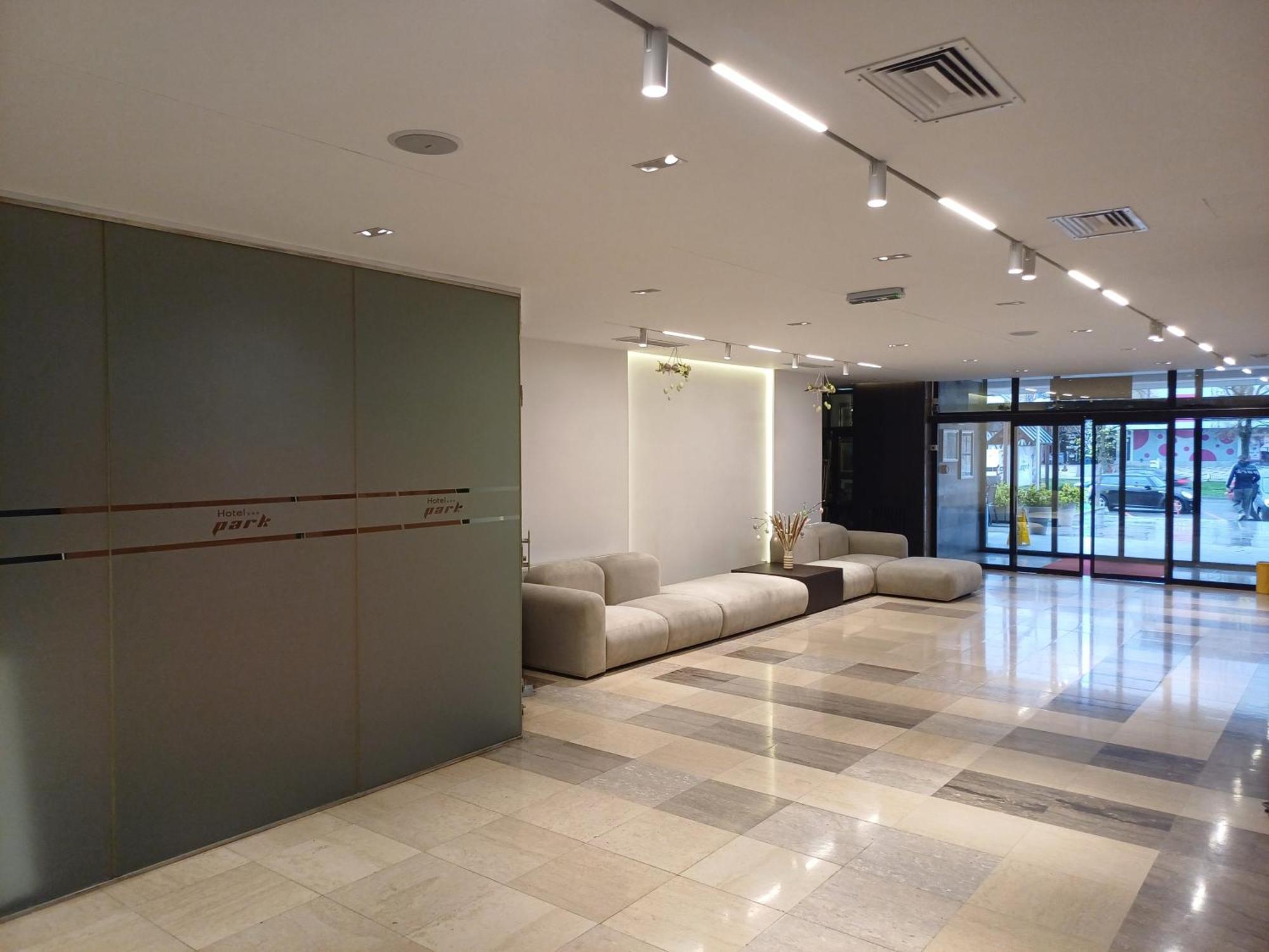 Hotel Park Nasice 外观 照片