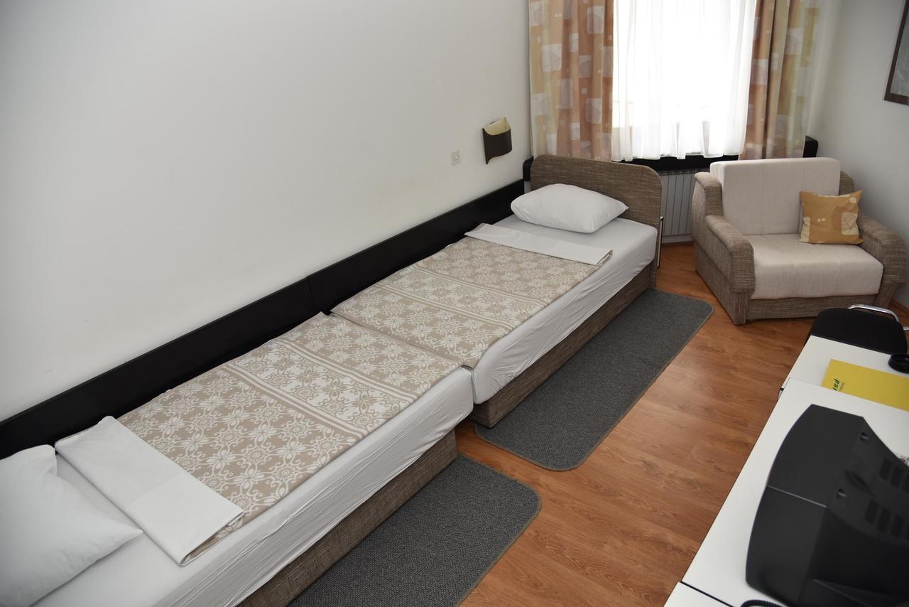 Hotel Park Nasice 外观 照片